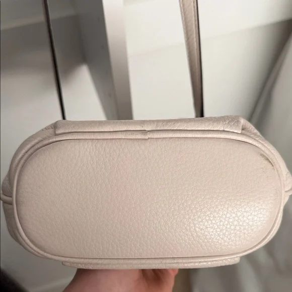 Kate Spade Pebbled Leather Drawstring Bucket Bag in Light Beige/White - Picture 10 of 10